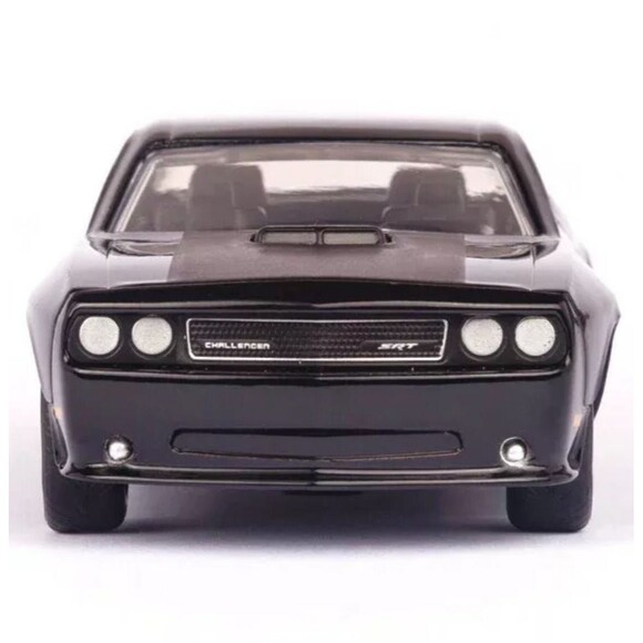 Jada Fast and the Furious Dom's Dodge Challenger SRT8 2021 1:32 Diecast Car New - Picture 2 of 11